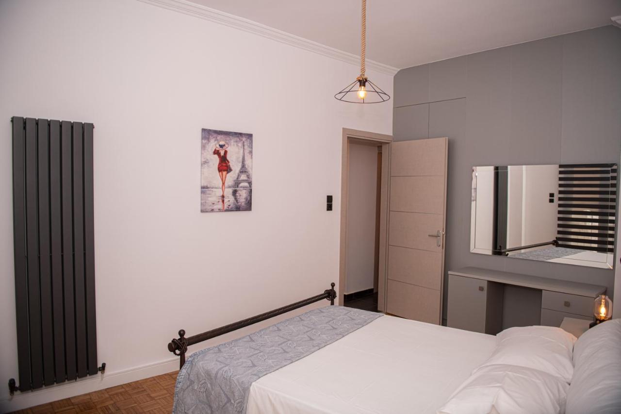 Sophia'S Place Пирея Екстериор снимка